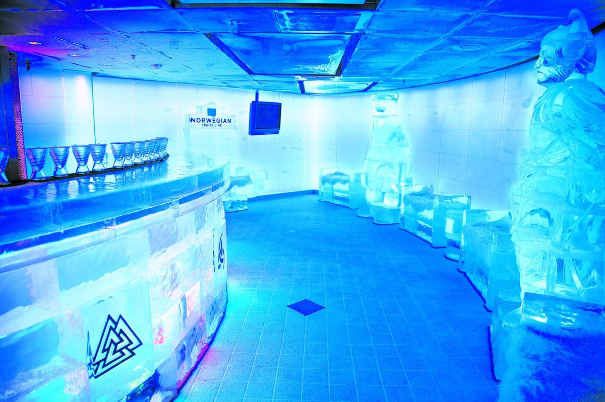 nor nor norwegian epic - ice bar