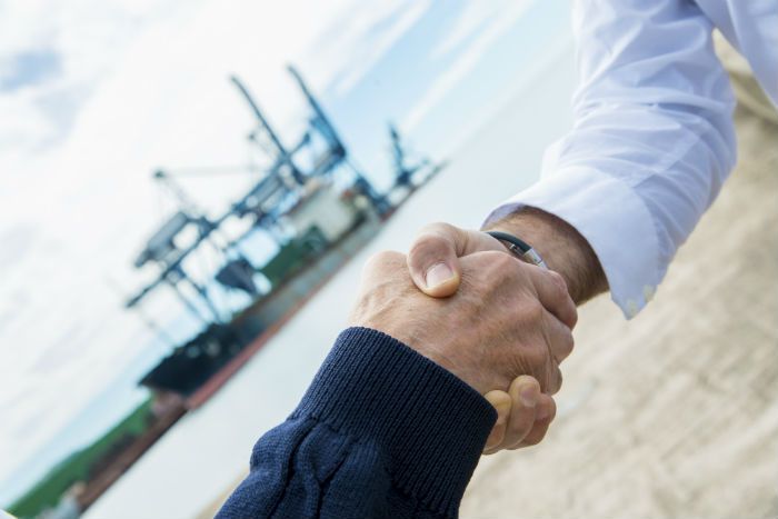 Pour mener à bien le processus de vente d'un bateau, il est important de gagner la confiance de l'acheteur dès le début.