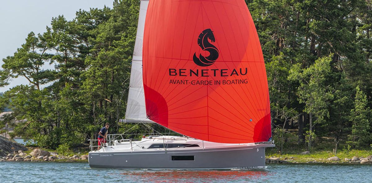 Voiliers de 10 mètres : Beneteau Oceanis 30.1