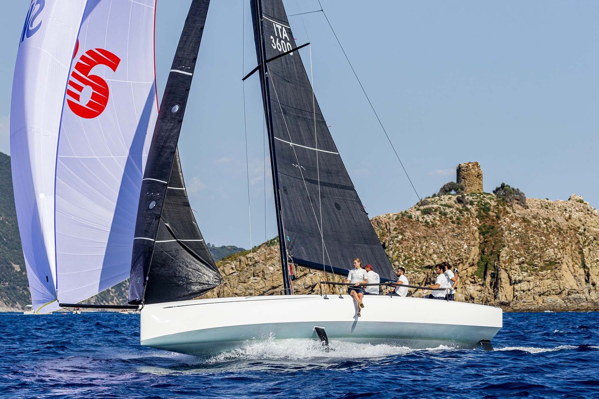 Voiliers de 10 mètres : Club Swan 36