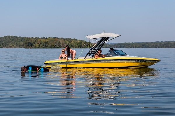ensemble de tour de wakeboard monster