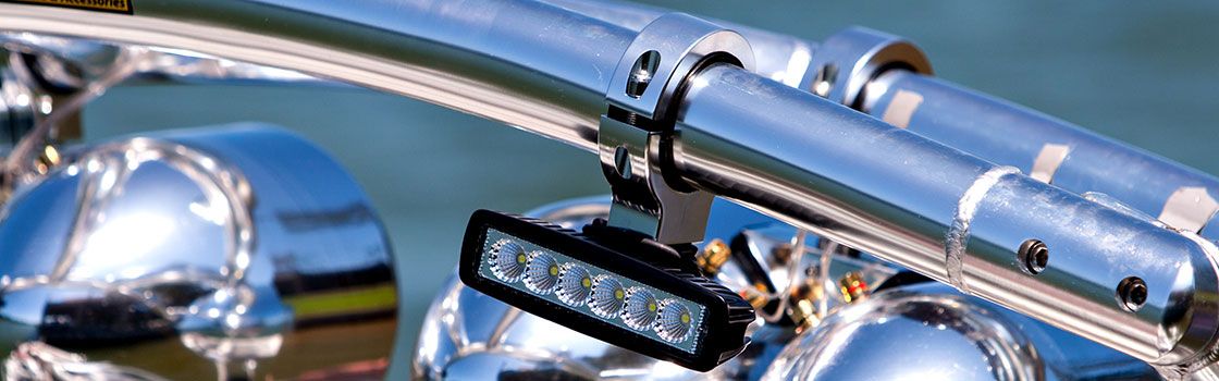 lumières led installées sur la tour de wakeboard monster