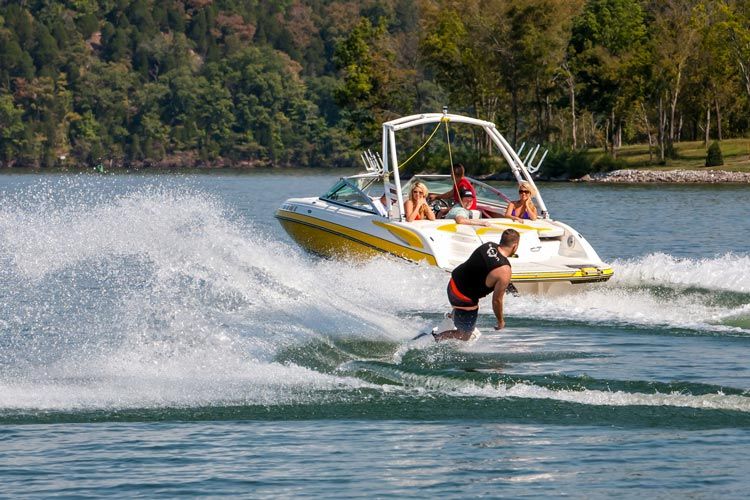 Choisir le bon équipement pour le wakeboard 