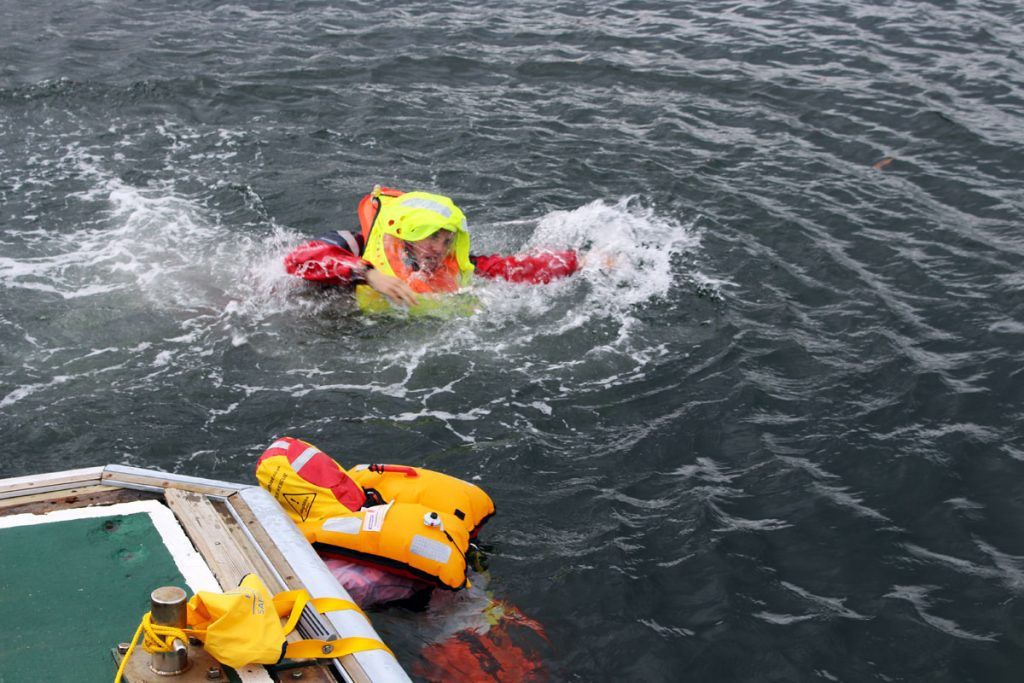 Capot de protection en mer