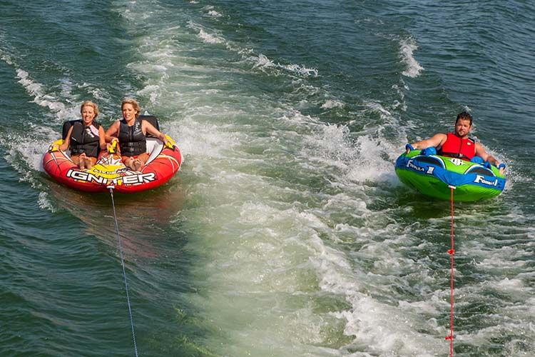 PSA : Tubing derrière les tours de wakeboard