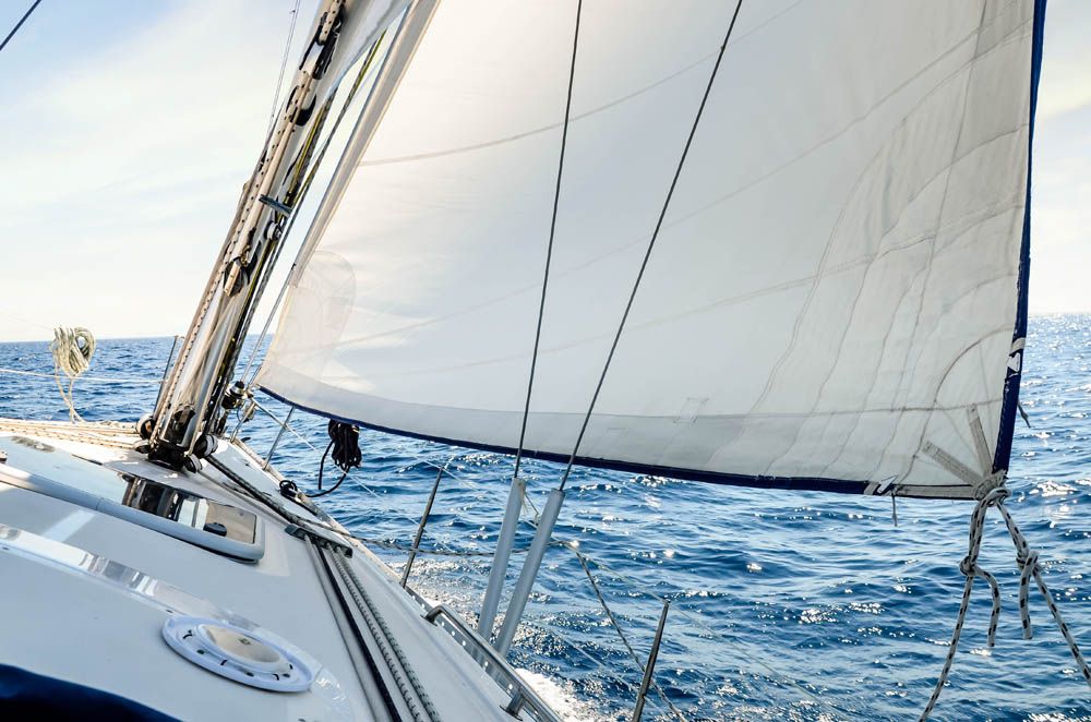 Voiles de course et de croisière