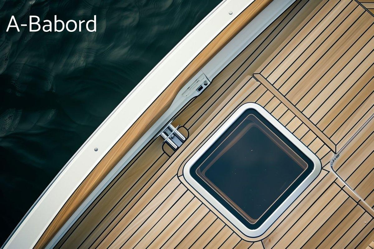 Examinez chaque détail du pont; la condition de la coque révèle bien des secrets cachés.