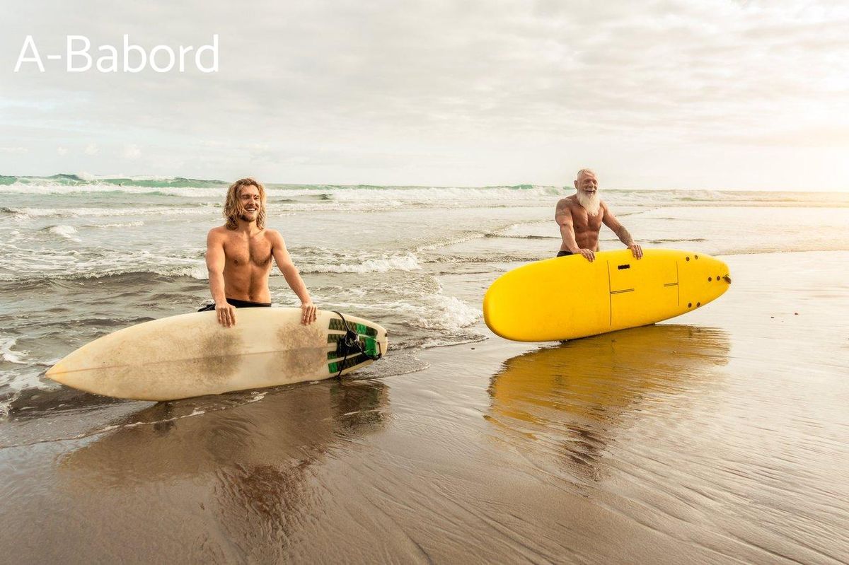 Sculptez votre gainage de surfeur, comme ces passionnés du large, pour dompter les vagues.