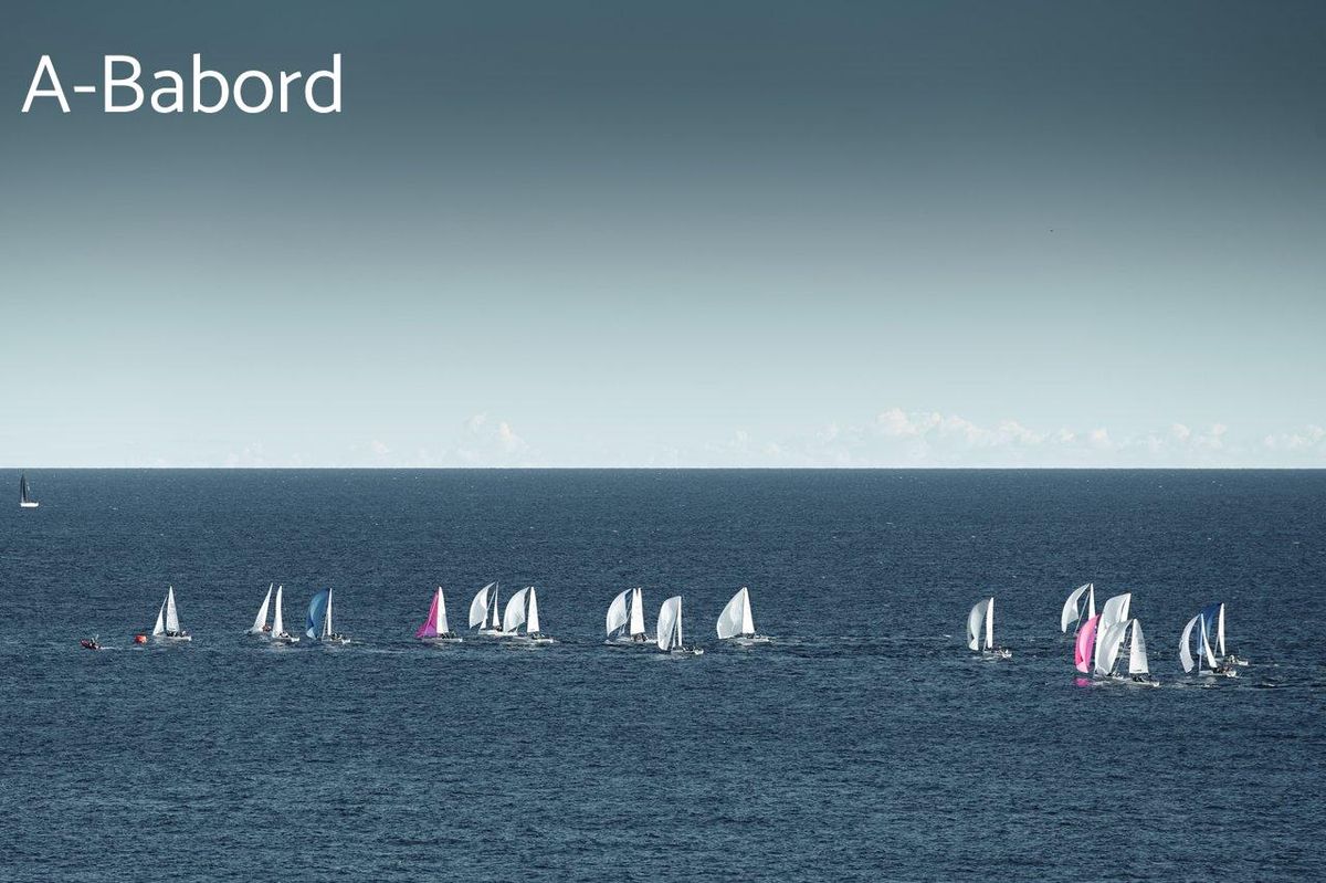 Voiliers en course, rappelle la persévérance de Simon au Vendée Globe 2025.