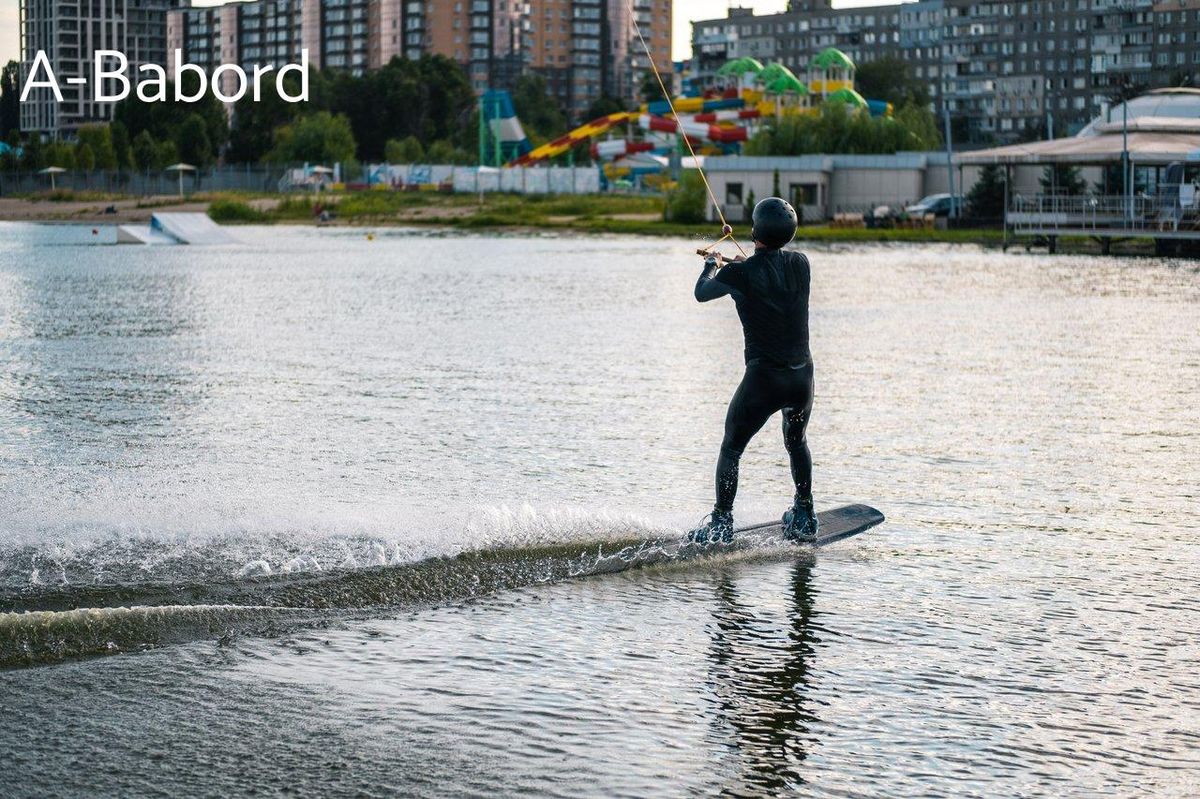 Wakeboard en ville : optez pour des équipements éco-conçus et réduisez votre empreinte.