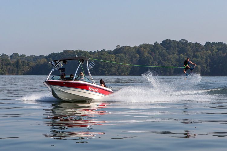 10 meilleurs sports nautiques pour les débutants