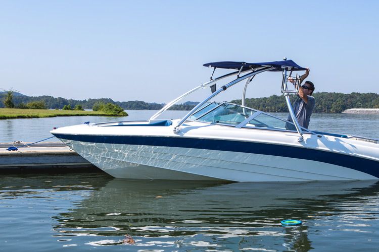 Comment choisir le bon Bimini Top pour votre tour