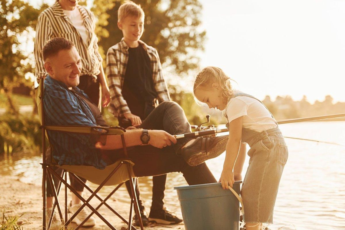 Équipement complet pour une sortie de pêche en famille réussie