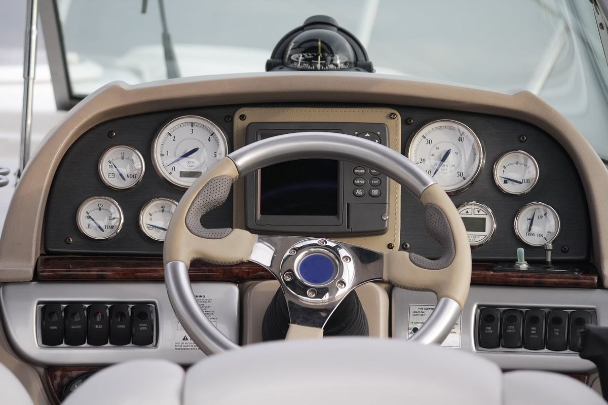 Les meilleurs logiciels de navigation pour optimiser vos sorties en hors-bord