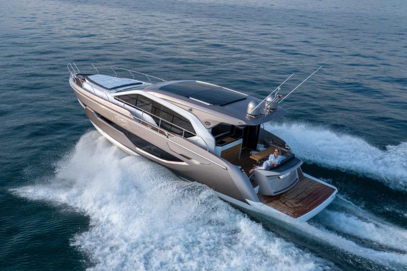 Sessa Marine C47 : design sportif et élégance intemporelle