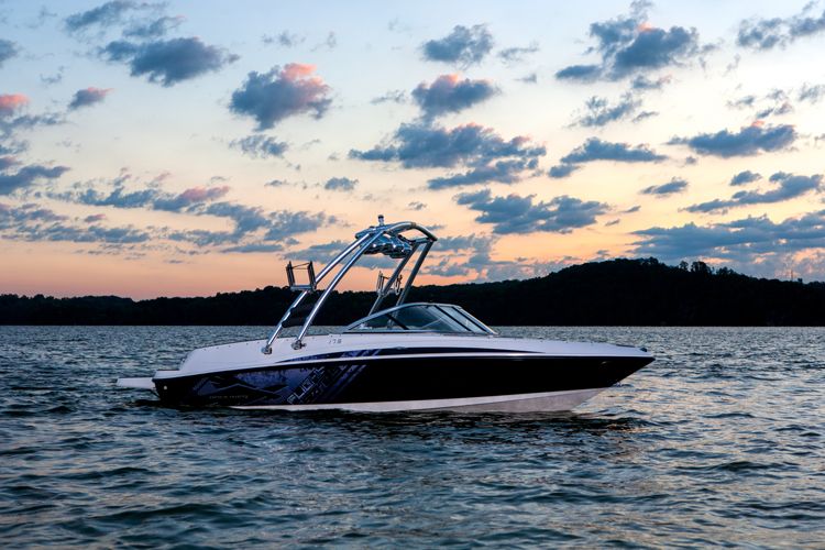 Tours de wakeboard traditionnelles et modernes