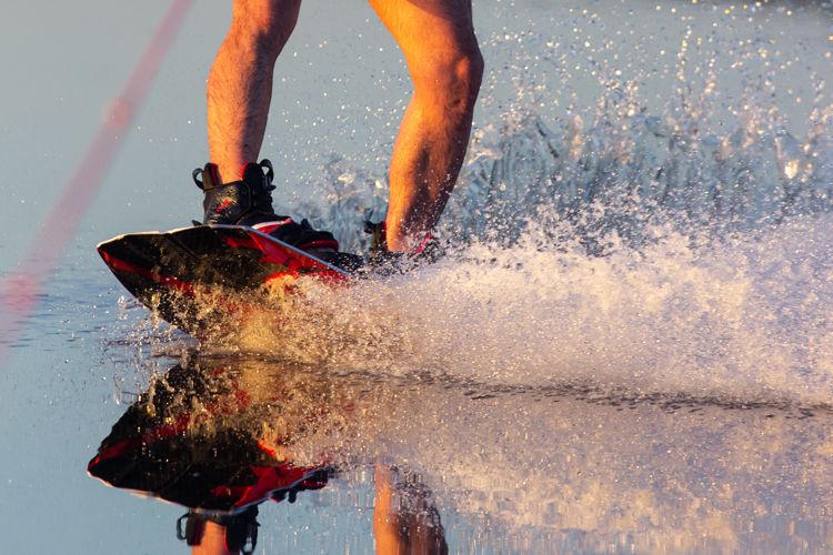 Traverser le Wake - Comment faire du Wakeboard