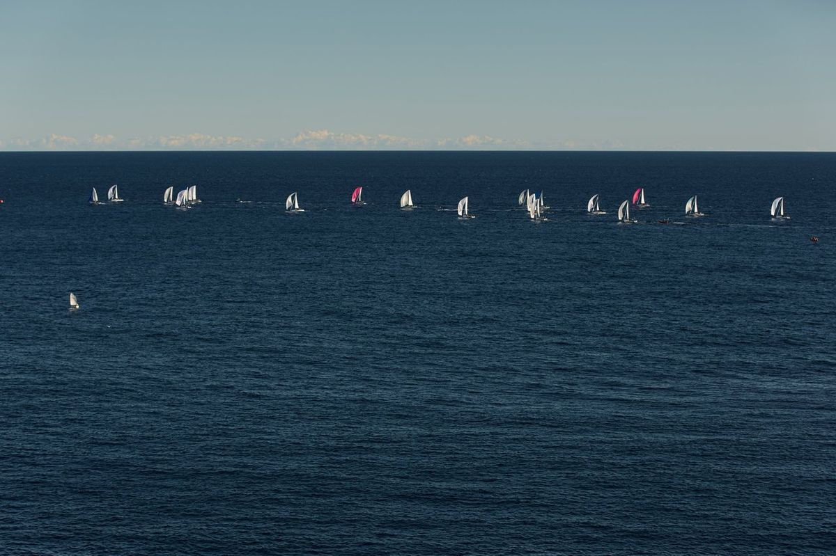 Vendée Globe : Charlie Dalin remporte la 10e édition avec un temps record