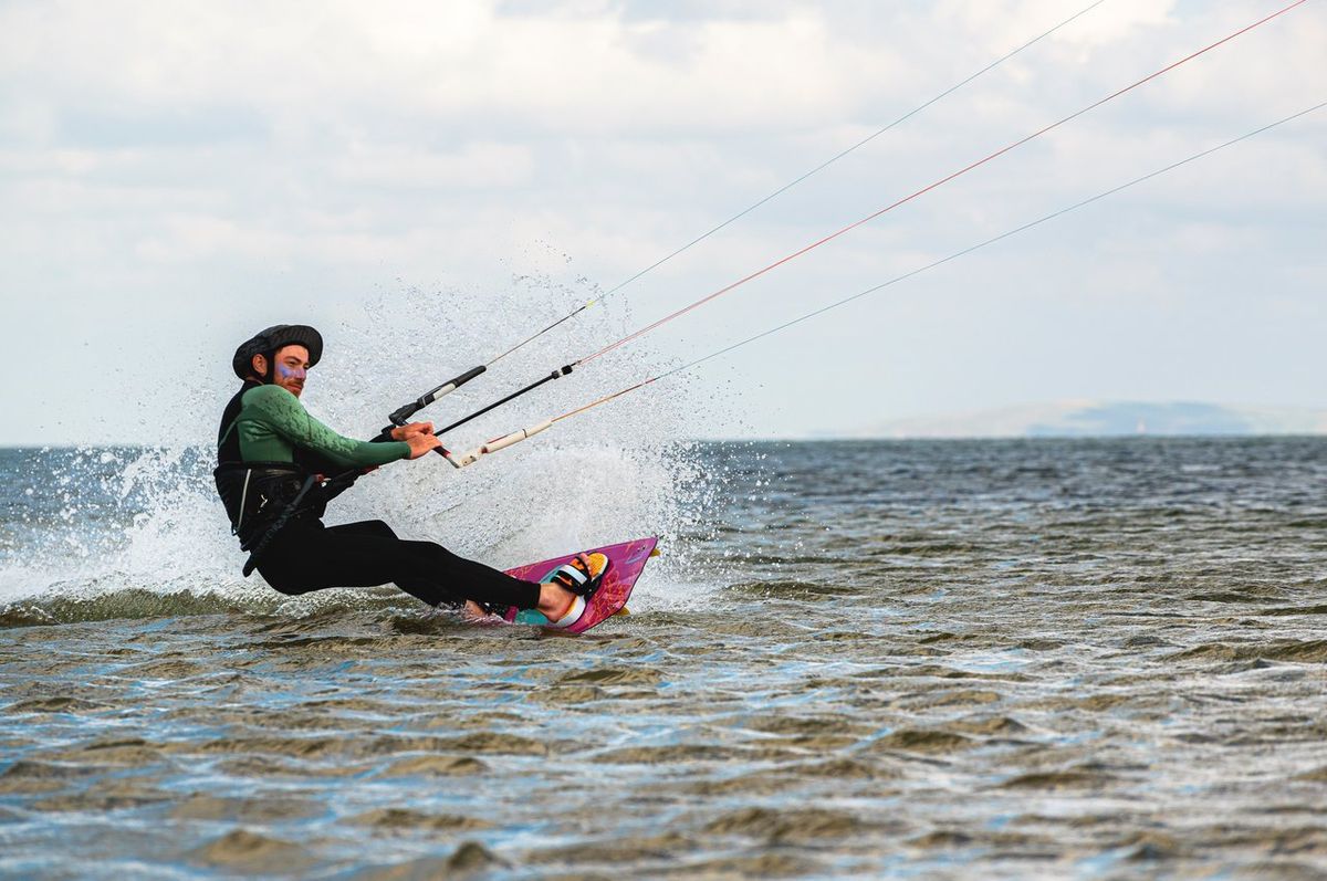 Wakeboard en eaux froides : équipement et techniques pour affronter les basses températures