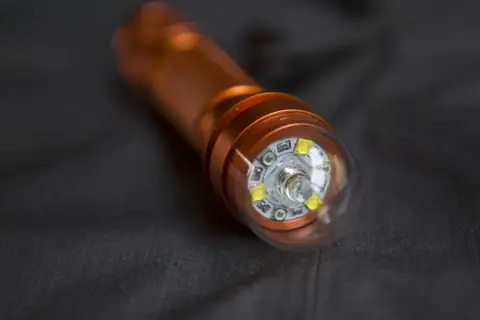 Fusées éclairantes électroniques : comment fonctionnent-elles ?