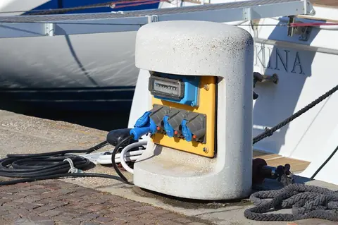 Guide de sélection des chargeurs marins