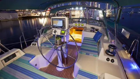 Instruments de navigation : où les installer à bord