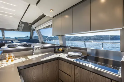 La cuisine à bord des yachts est aujourd'hui de style "grand hôtel".