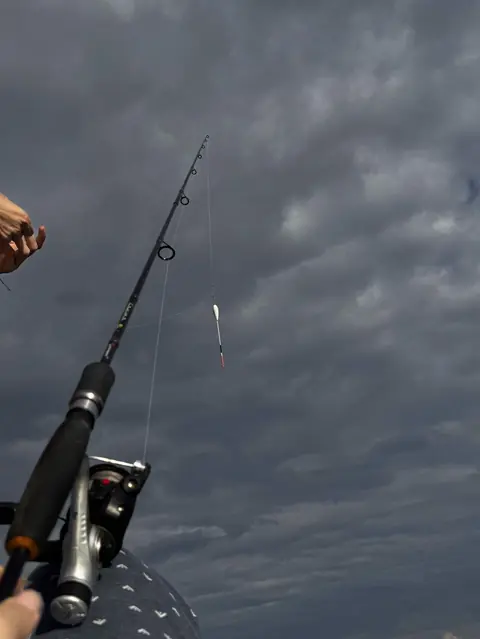 L’impact de la météo sur la pêche en eau douce : décoder les prévisions pour mieux pêcher