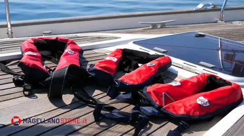 Première révision gratuite pour les bouées de sauvetage de Veleria San Giorgio