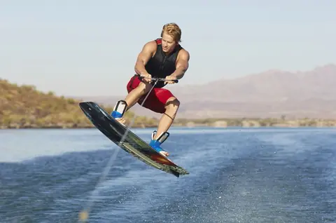 Sauter le Wake - Comment faire du Wakeboard