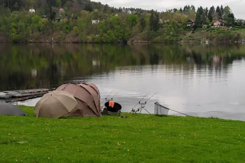 Techniques efficaces pour la pêche à la friture durant la montée des eaux au printemps