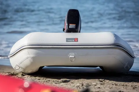 Top 3 des produits de nettoyage pour bateaux pneumatiques