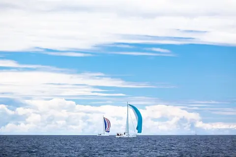 Vendée Globe : Charlie Dalin creuse l'écart en tête de course le 7 janvier 2025