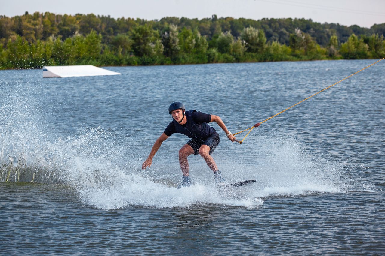 Wakeboard 2026 : 5 cable parks européens à rider, avec tarifs